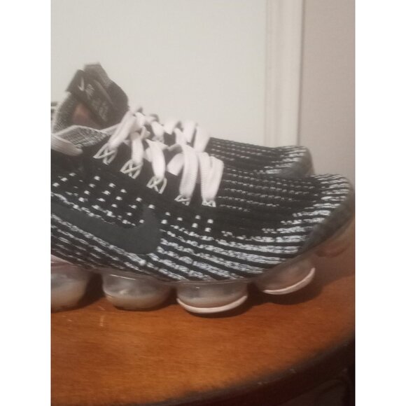 Nike VaporMax FlyKnit 3 Women's Size 8 Shoes Black & Pink Sneakers CU4748-001 - Picture 4 of 14